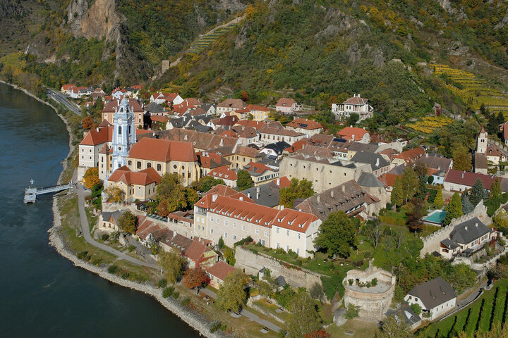 Dürnstein im Herbst / in autumn (c) Gregor Semrad