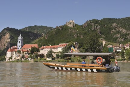 Donau Taxi Charter Fähre Dürnstein-Rossatz